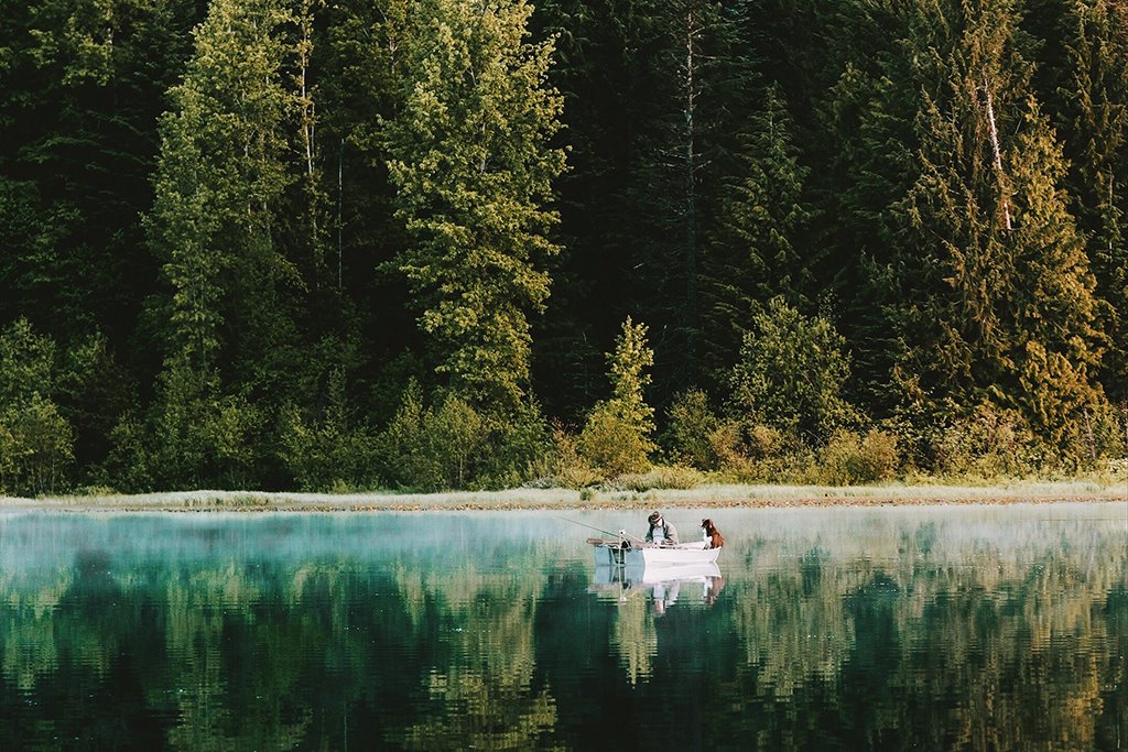 Summer lake scenery – ease your team into the holiday season